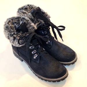 Cliffs by White Mountain Boots Size 9.5